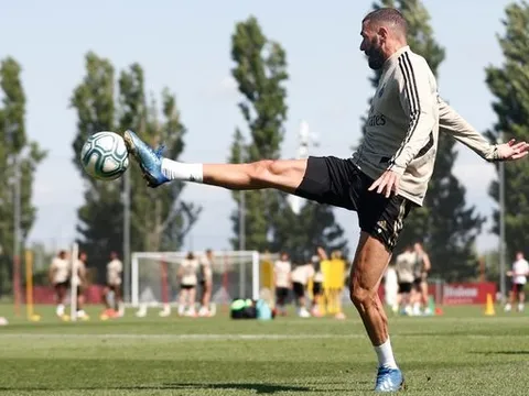 Benzema: "Zidane đã gửi đến chúng tôi một thông điệp"