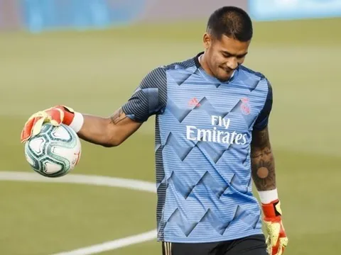 Real đạt thỏa thuận với "kép phụ" của Courtois