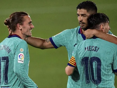 Lập cú đúp kiến tạo, Messi tiến sát "siêu kỷ lục" của Xavi