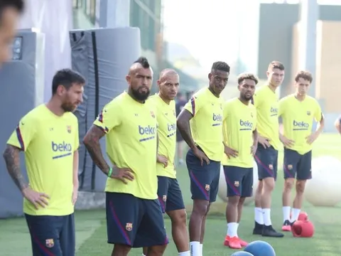 Barca triệu tập 5 gương mặt "mới toanh" đối đầu Napoli