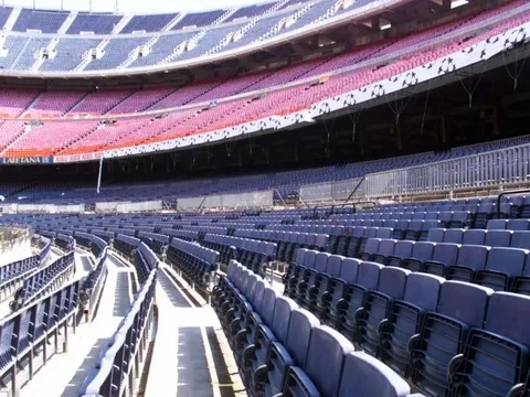 Đại chiến Napoli, Barca có nguy cơ phải rời xa thánh địa Camp Nou