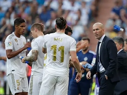 Nóng máu vì để vuột mất hai điểm, Zidane chửi thề trong cuộc họp báo