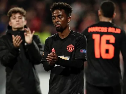 Fan Man Utd: "Sẵn sàng để xem Man Utd biến Almiron thành Kaka thời đỉnh cao"