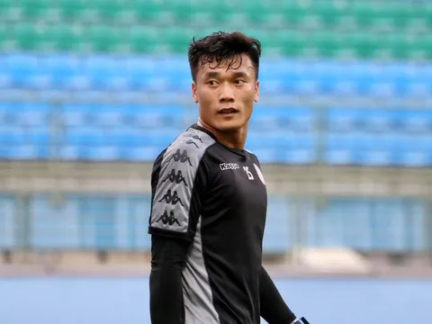 HLV thủ môn CLB TP.HCM: Hiện tại Tiến Dũng không phải lựa chọn số 1