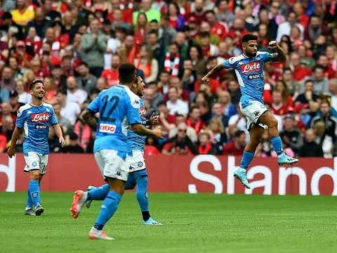 "Messi nước Ý" nhảy múa, Liverpool thua tan nát trước Napoli