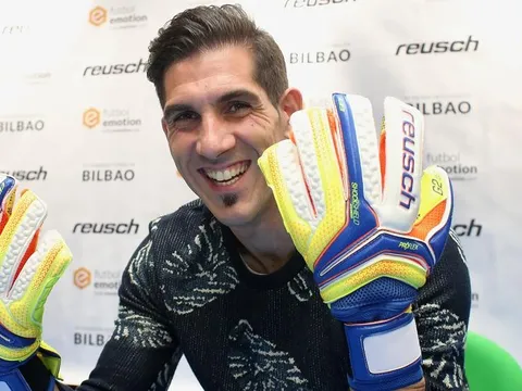 Nhòm ngó trọng thần Barca, Chelsea ra đề nghị "Kepa + tiền"