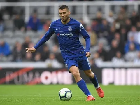 Vì Bruno Fernandes, "giấc mơ của Ole" không đến M.U vào tháng Giêng