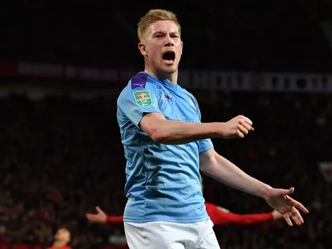 Roberto Martinez: "Cậu ấy đã cam kết gắn bó với Man City"