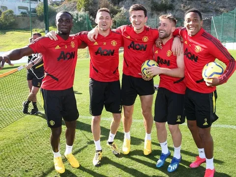 2 cái tên đã giúp Man Utd giải quyết 2 vấn đề chuyển nhượng