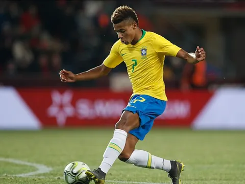 Tân vương Copa America khẳng định sẽ không đến M.U