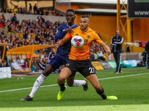 'Chung kết ngược' Premier League, một đội đã tìm thấy ánh sáng