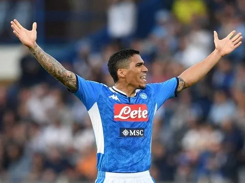 Từ Merseyside, đề nghị 17 triệu bảng chính thức được gửi tới Napoli