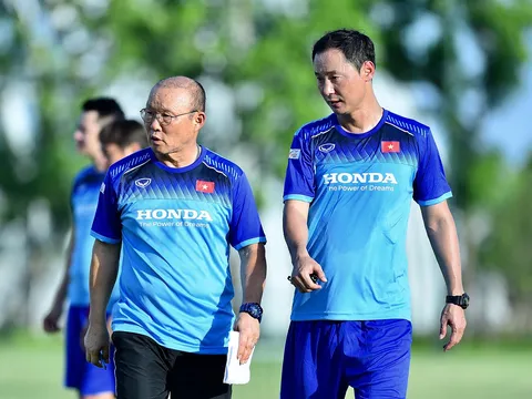 NÓNG: U22 Việt Nam phải thi đấu trên sân nhân tạo tại SEA Games 30