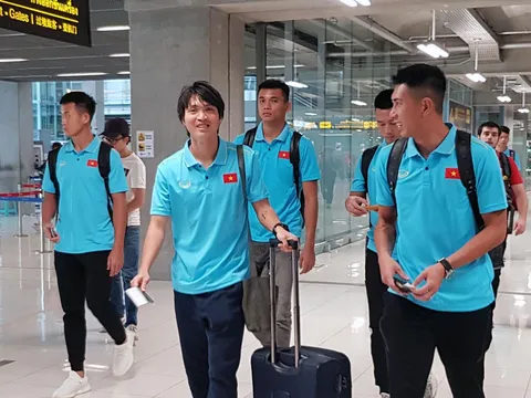 Đến Thái Lan, ĐT Việt Nam ngay lập tức ra sân tập luyện