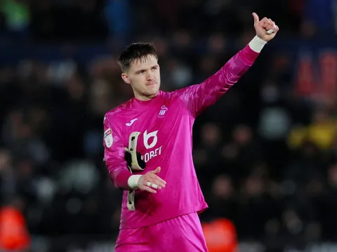 Nôn nóng tìm thủ môn, Arsenal đưa người gác đền Newcastle vào tầm ngắm