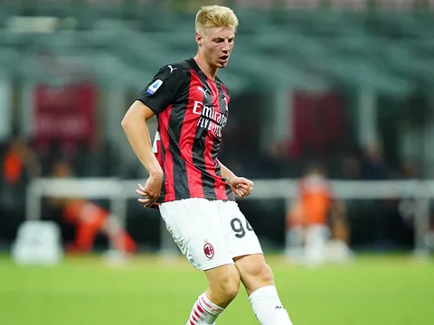 CHÍNH THỨC: AC Milan chia tay cái tên thứ 7 trong mùa hè 2020