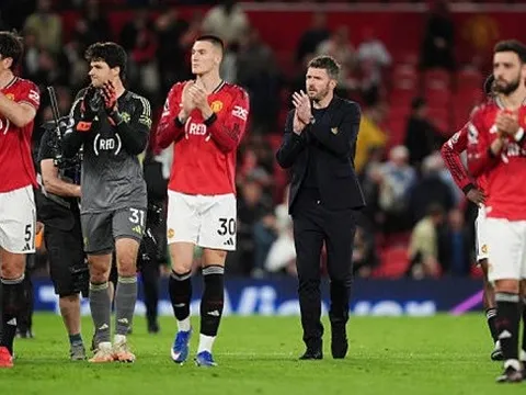 Carragher tin chắc Carrick sẽ làm HLV MU mùa tới