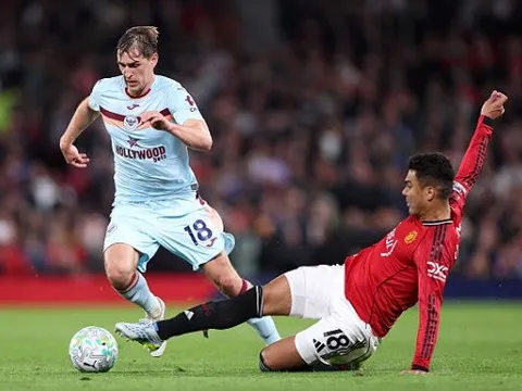 Bản lĩnh Casemiro giúp Man United vượt khó trước Brentford