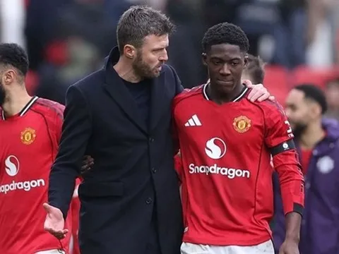 Kobbie Mainoo là nhịp kế hoàn hảo trong cỗ máy Manchester United