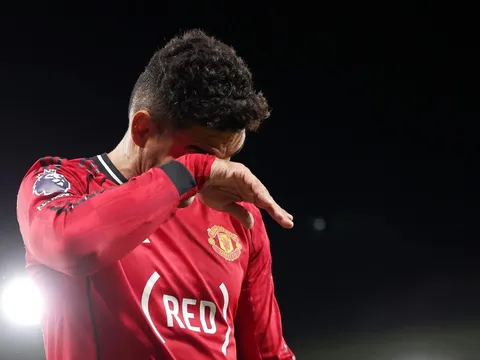Nước mắt Casemiro và màn lột xác chiến thuật của MU