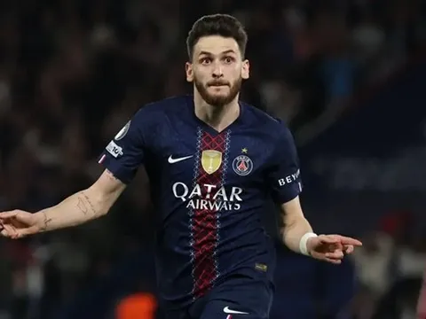 Kvaratskhelia từ chối Arsenal để viết tiếp lịch sử cùng PSG