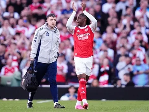 Eze cùng Calafiori tái xuất trên sân tập Arsenal