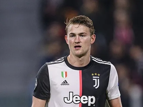 De Ligt "bái phục" 2 người đàn anh tại Juventus