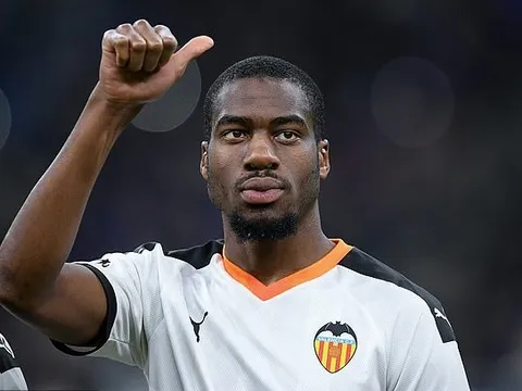 Tottenham nhắm mua "cỗ máy quét" siêu hạng của Valencia