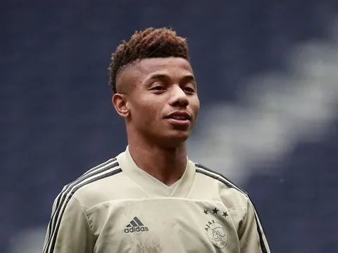 Ajax đã nhận được đề nghị chính thức cho 'ngọc quý' Brazil