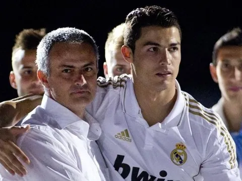 "Mourinho từng suýt làm Ronaldo khóc ở Real Madrid"
