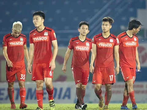 HAGL và cuộc đua trụ hạng: Phía sau lưng là vực thẳm