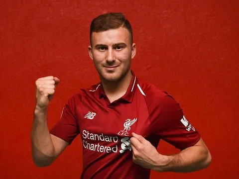 Giữa 'mưa đề nghị', The Kop ra quyết định về 2 tài năng trẻ