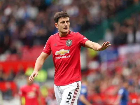 Khác biệt giữa Maguire và Van Dijk là lý do khiến Man Utd phá két