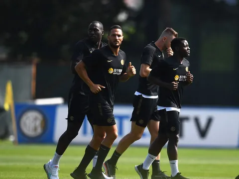 Bị hỏi về tương lai trong ngày Real đăng quang, Setien nói gì?