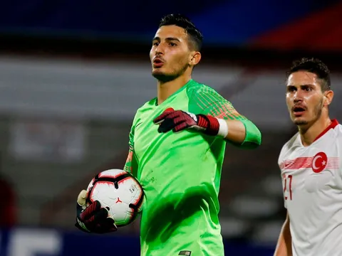 Đây, cái tên được cả Lazio, Liverpool lẫn Tottenham để mắt