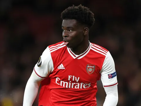 Đến M.U, Liverpool thì muốn đá FA Cup cũng khó, Saka nên ở yên Arsenal