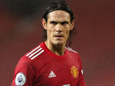 Cavani khiến Ian Wright và Alan Shearer bất đồng quan điểm