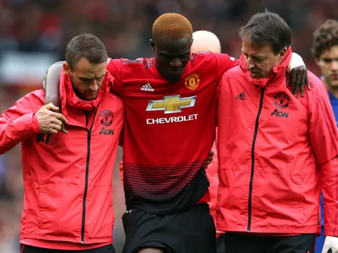 Man Utd muốn mua "quái thú bên giường bệnh", chẳng nhẽ đã quên bài học với Bailly?