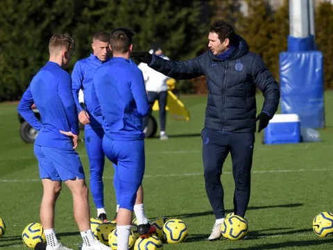 Ziyech chuẩn bị đến, Lampard nghiêm khắc chỉnh đốn lại The Blues