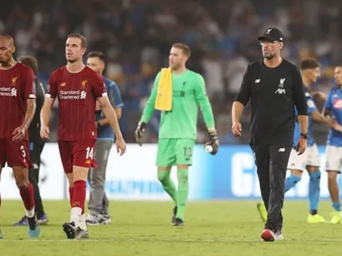 Jurgen Klopp tố cầu thủ Napoli 'ăn vạ'