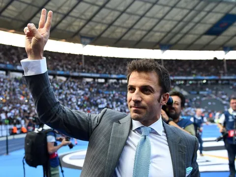 "Alex đại đế" lập quỹ phòng chống Corona