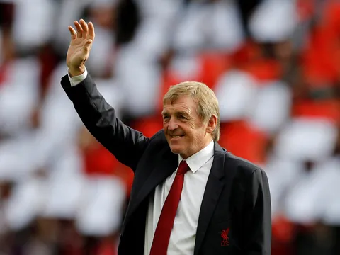 Huyền thoại Kenny Dalglish đã rời viện về nhà