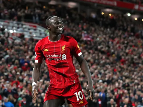 Vì sao Man Utd "thèm" Premier League kết thúc ngay?