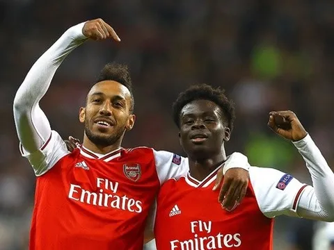 1 bàn, 2 kiến tạo, ngôi sao tuổi teen làm lu mờ "vua phá lưới" Arsenal