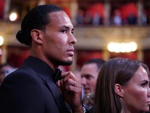 Van Dijk thất bại trước Messi và sự "lệch lạc" của FIFA