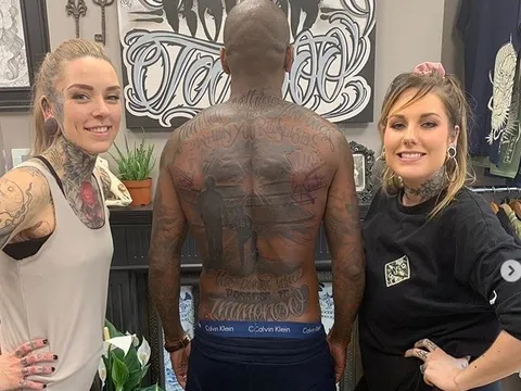 Tìm nhà, gặp đại diện, "công thần Barca" tính đào thoát khỏi Catalan