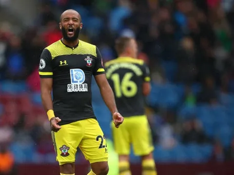 Được trọng tài 'giúp đỡ', Southampton vẫn thua tan nát