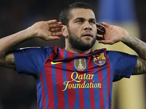 Đến bao giờ, Barca mới thôi nhớ Dani Alves?