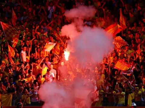 CĐV Nam Định phản đối việc CLB kêu gọi “ủng hộ” thủ phạm đốt pháo sáng