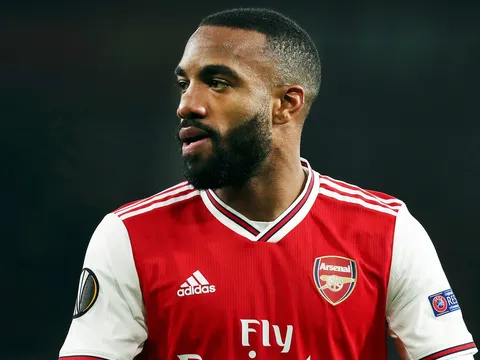 Khó tin khi có 'kẻ vô hại' trên sân, Arsenal chỉ thắng 2/15 trận